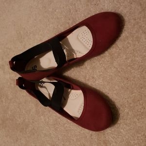 Sonoma Size 9 Memory Foam Flats